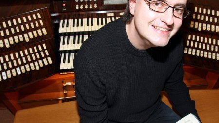 willi_tobias.jpg__744x744_q85_crop_subsampling-2_upscale